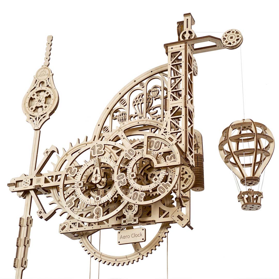 Ugears Aero Uhr (Wanduhr mit Pendel)